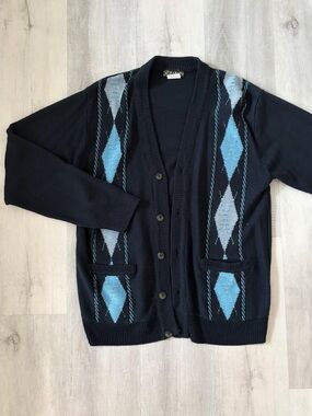 Vintage Men's Navy Argyle Cardigan Sweater with Light Blue Accents